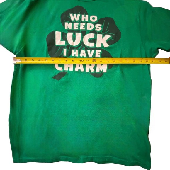 St Patrick's Day "Who Needs Luck I Have Charm" Green T-Shirt Men's Size L - Picture 4 of 7